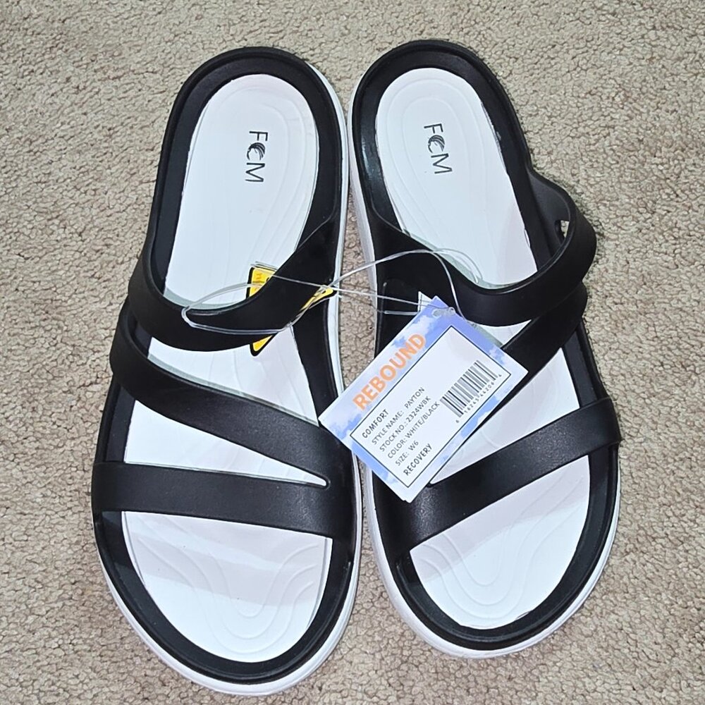 NWT Island Surf Fcm Sandals Size 6